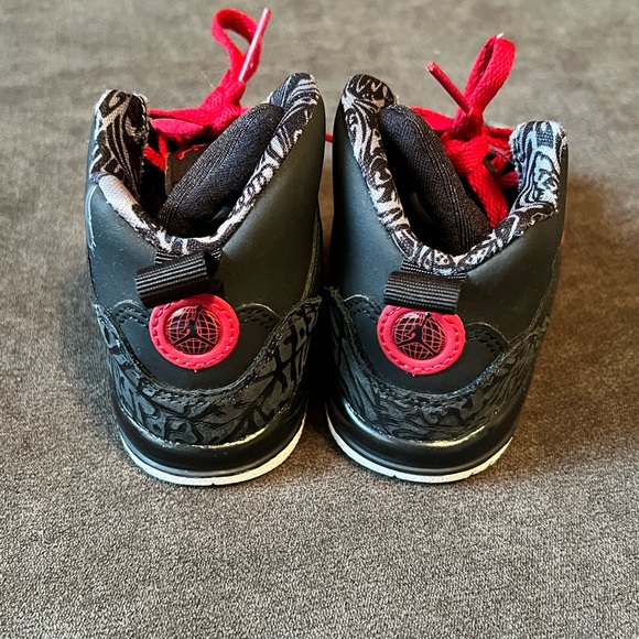 Baby Nike Jordan's - Picture 3 of 5